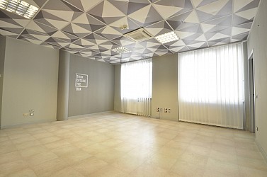 Large bright office space in Piazza Cinque Giornate