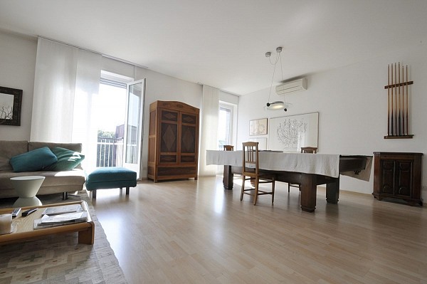 PPC private property consultants: شقة نيّرة مكونة من ثلاثة غرف تطل على حديقة بالاّفيتشينو