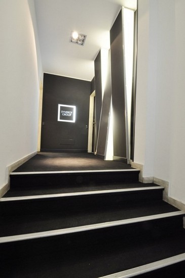 PPC private property consultants: Ufficio ristrutturato lungo Via Tortona