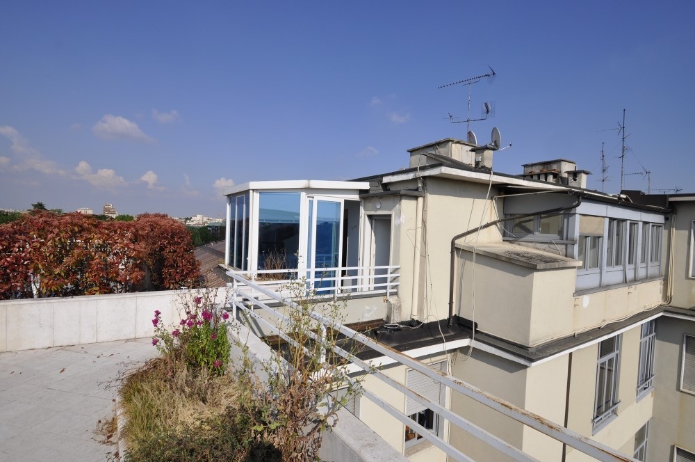 PPC private property consultants: شقة فوق السطح مع شرفة واسعة تطل على الكاتدرائية