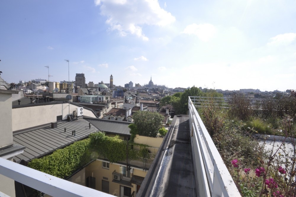 PPC private property consultants: شقة فوق السطح مع شرفة واسعة تطل على الكاتدرائية