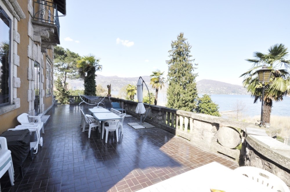 PPC private property consultants: فيلاّ تاريخية مع شاطئ ورصيف خاص تتواجد على بحيرة ماجّوري 