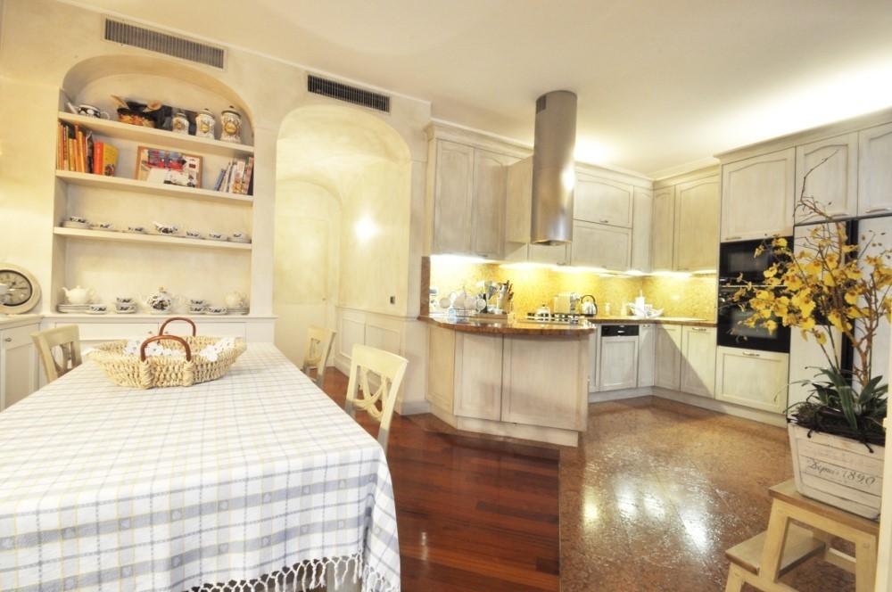 PPC private property consultants: Elegante appartamento ristrutturato in Zona Ippodromo