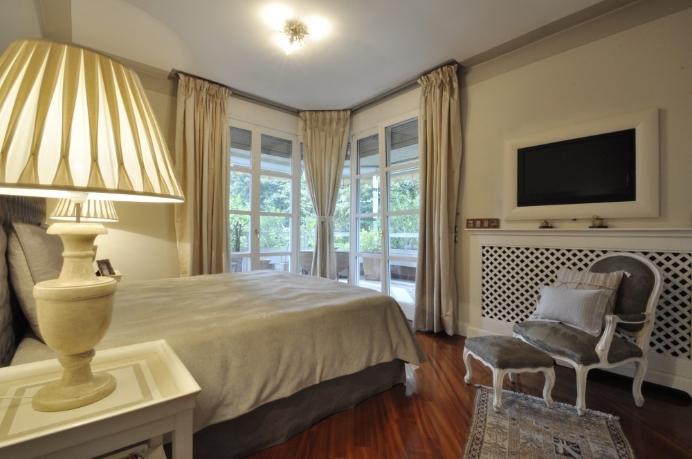 PPC private property consultants: Elegant renovated apartment in the hippodrome area