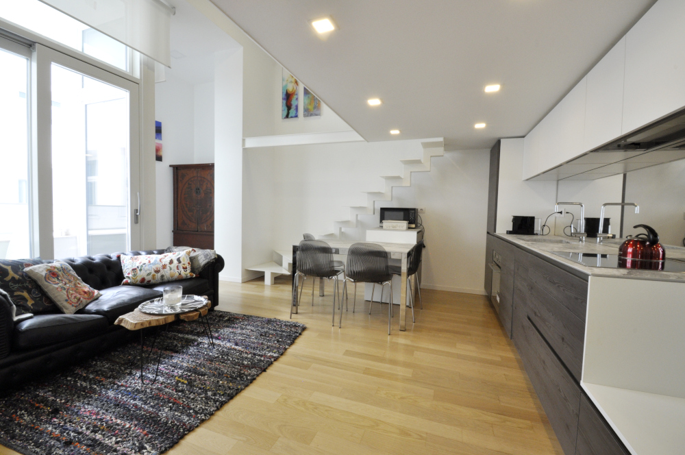 Marangonirent: Luxury One Bedroom flat with lofted studio space