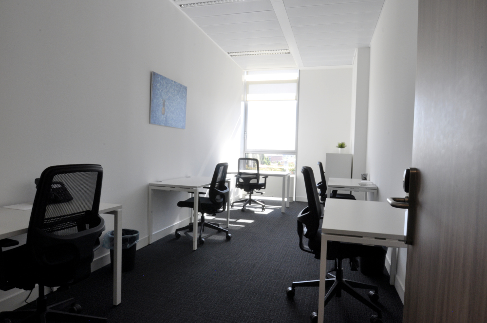 Office Rent Milan: Coworking and Business Residence located in Via Spadolini