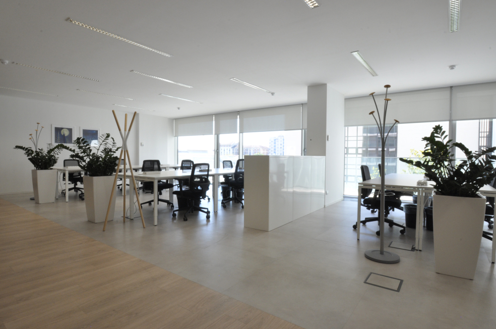 Office Rent Milan: Coworking Center in a new office building located in Via Tortona
