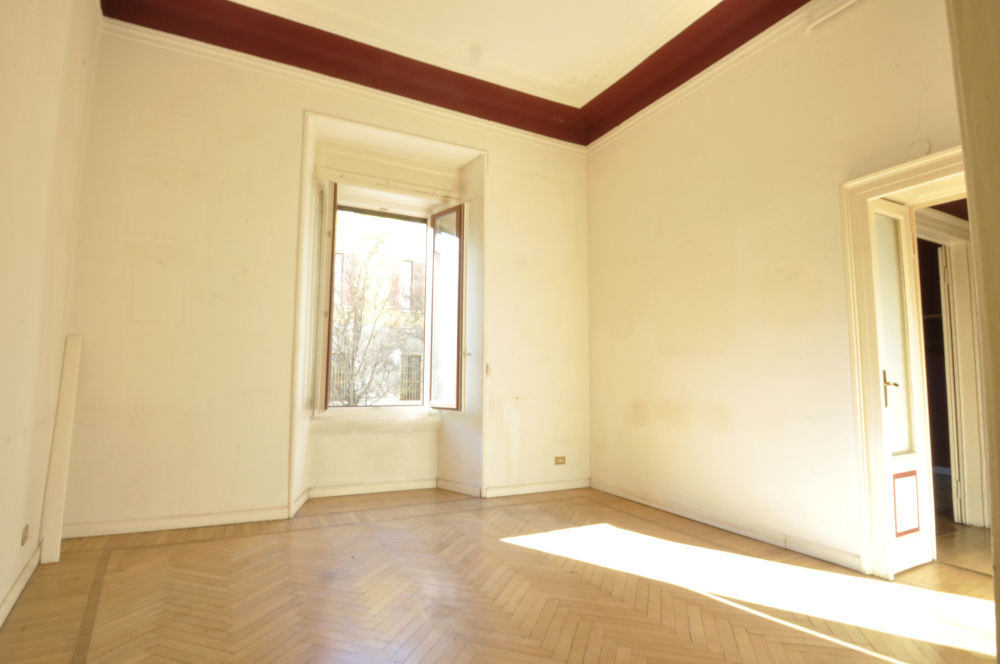 Office Rent Milan: Small independent office space along Via San Vittore