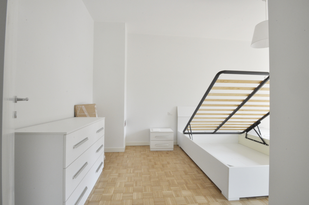 Marangonirent: Large renovated one bedroom flat along the Navigli