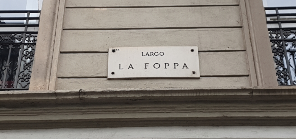 Marangonirent: Renovated Two Bedrooms flat in Largo La Foppa