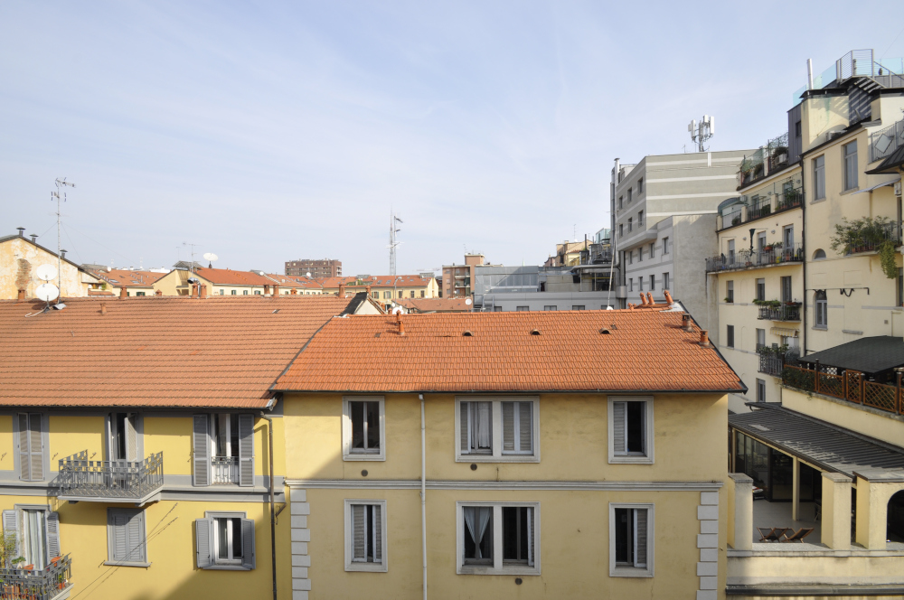 Marangonirent: Large one bedroom flat at the top floor in Sempione