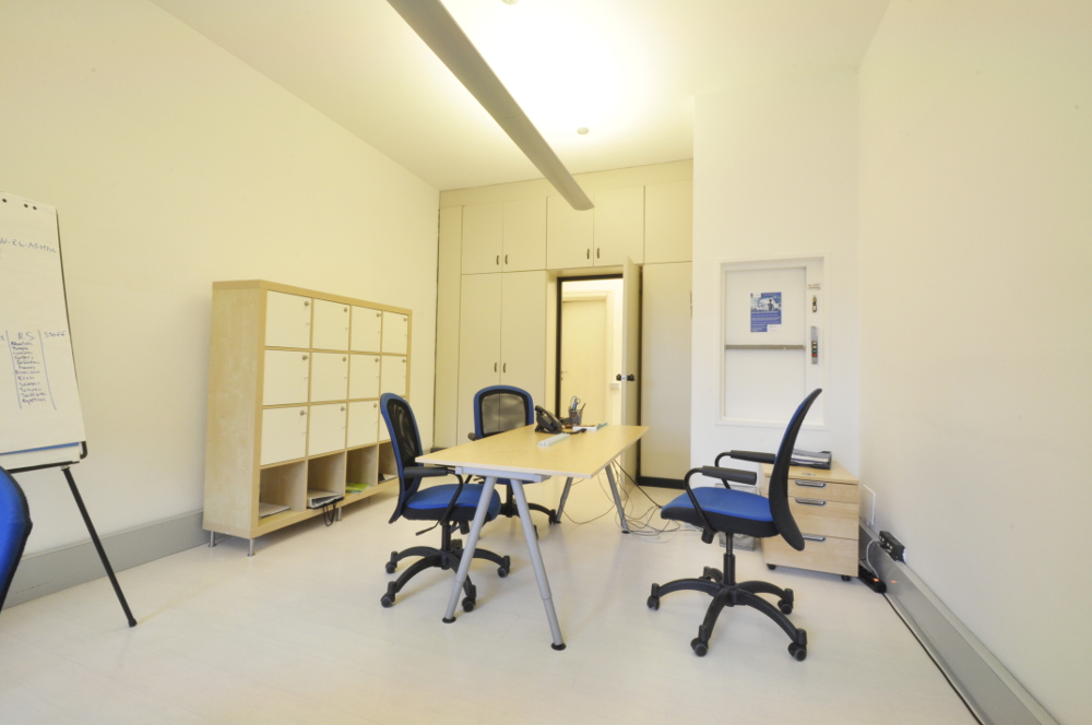 Office Rent Milan: Renovated office space in Tortona