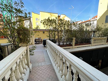 BocconiRent: Three bedrooms flat with large terrace